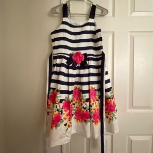 Young Girls Sleeveless Rose Patterned Stripe Dress